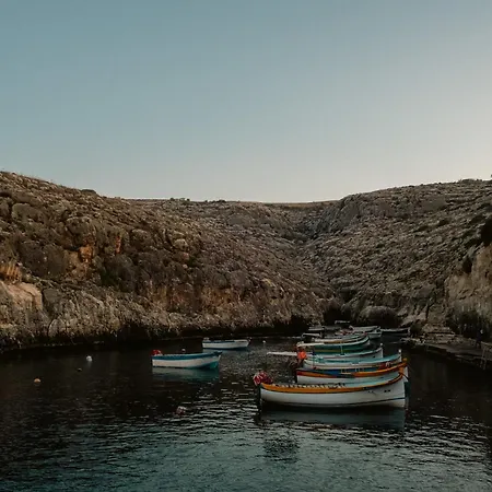 Deep Blu Boutique מלון