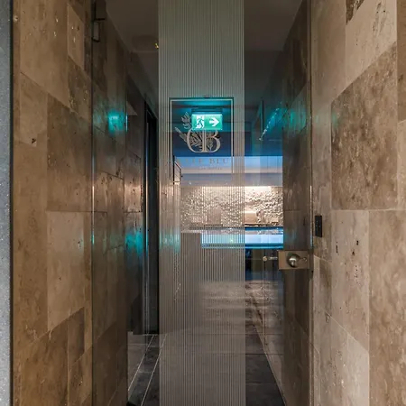 Deep Blu Boutique Hotel *